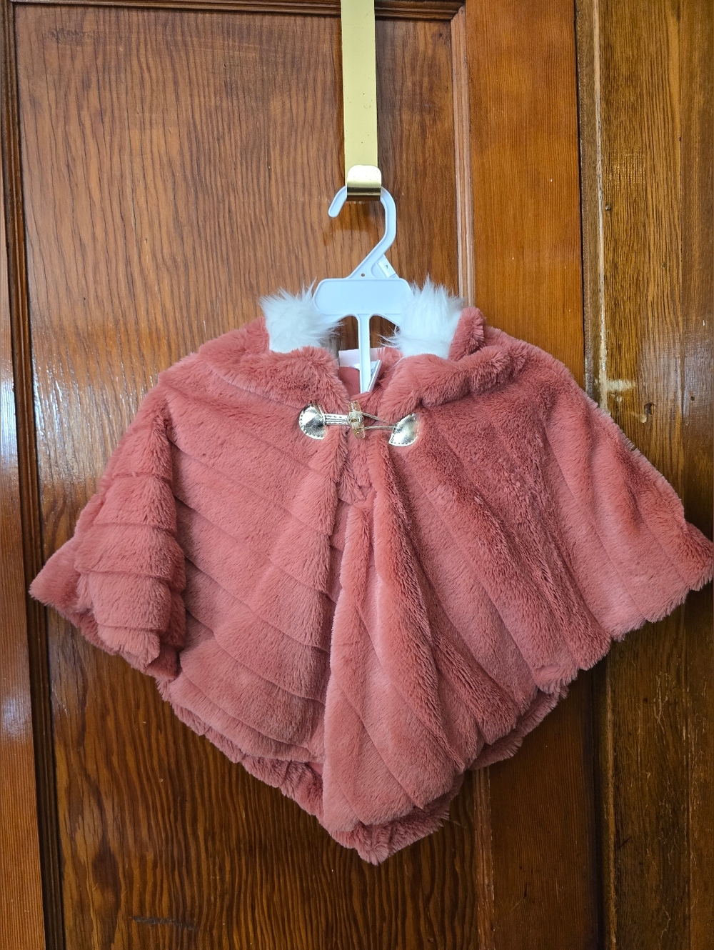 Little Lass Pink Faux Fur Cape 4